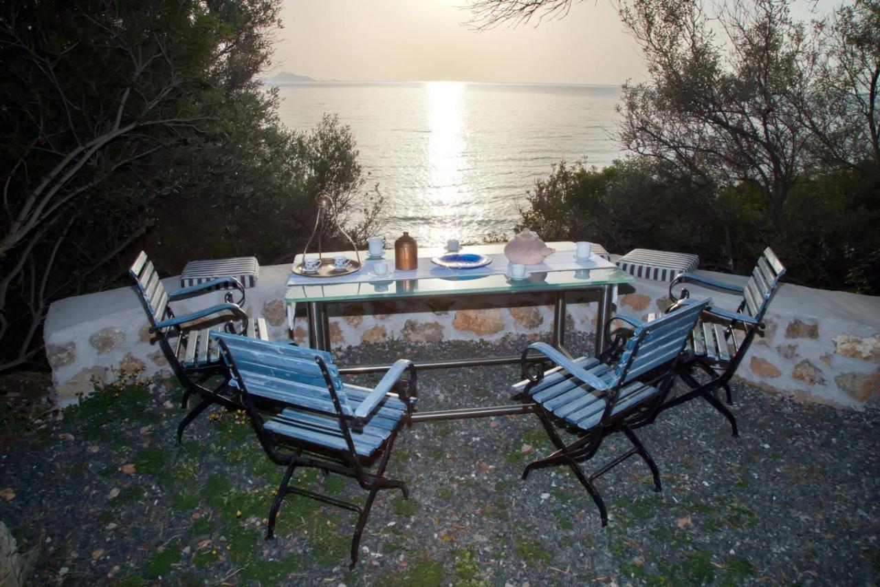 Aroura Homes 4Br Beachfront Villa Spetses Town Luaran gambar