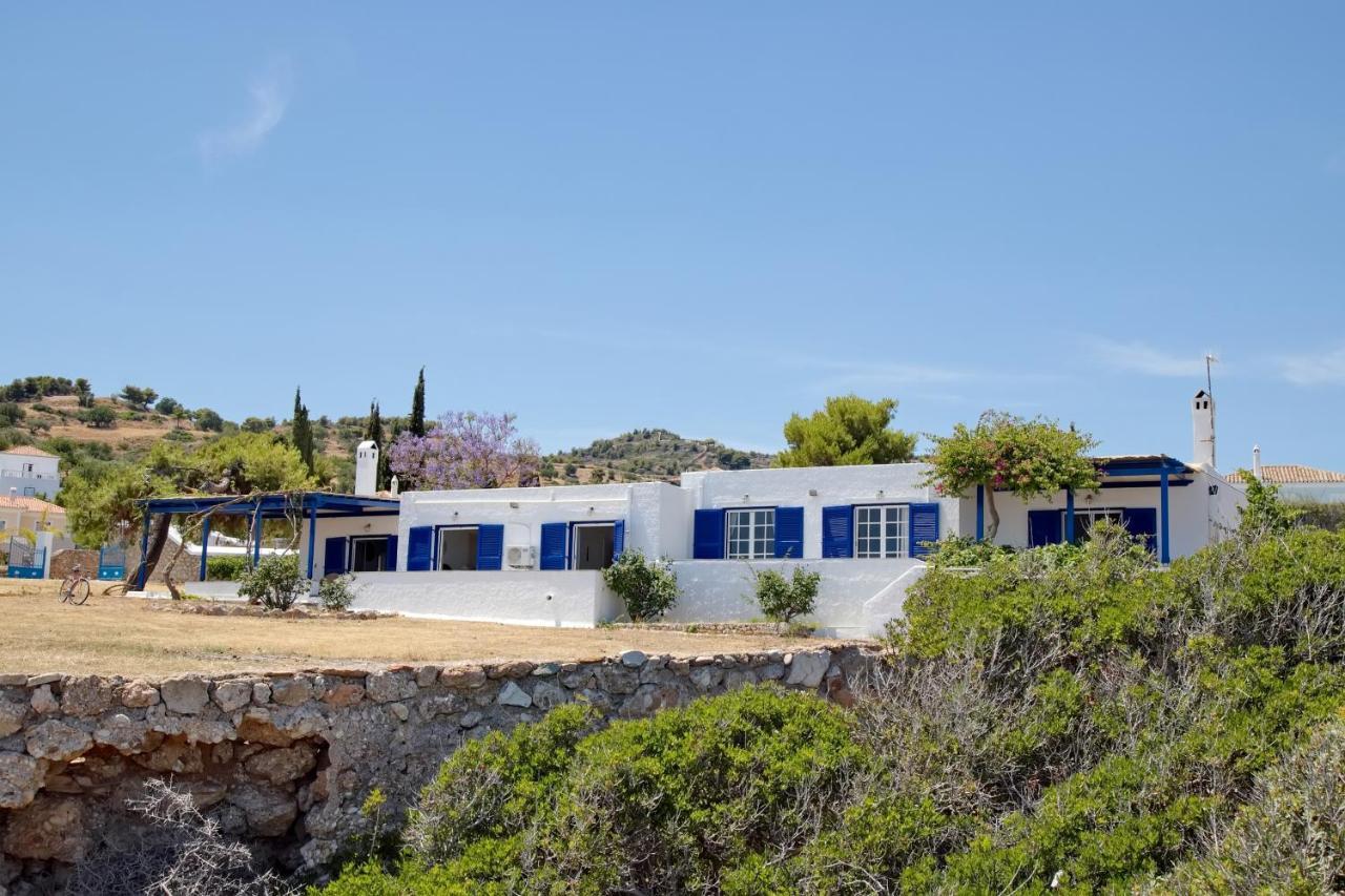 Aroura Homes 4Br Beachfront Villa Spetses Town Luaran gambar