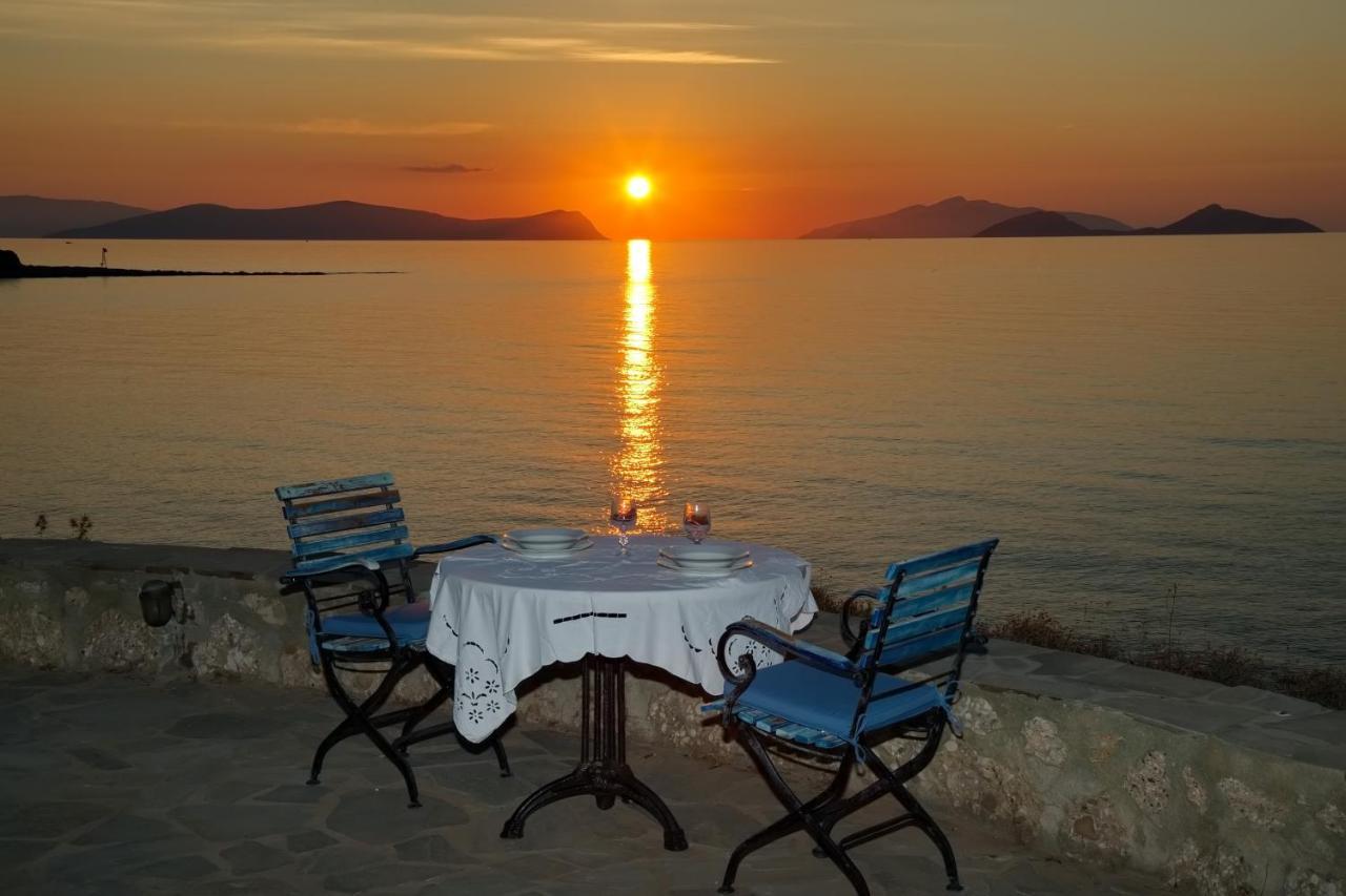 Aroura Homes 4Br Beachfront Villa Spetses Town Luaran gambar