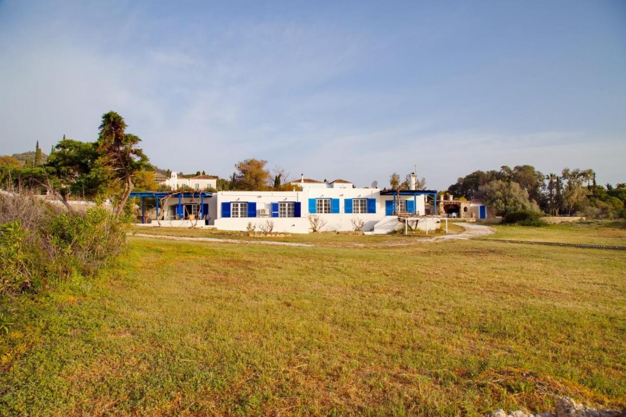 Aroura Homes 4Br Beachfront Villa Spetses Town Luaran gambar