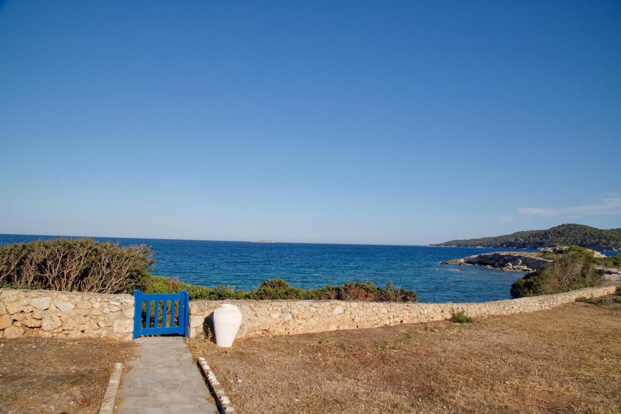Aroura Homes 4Br Beachfront Villa Spetses Town Luaran gambar