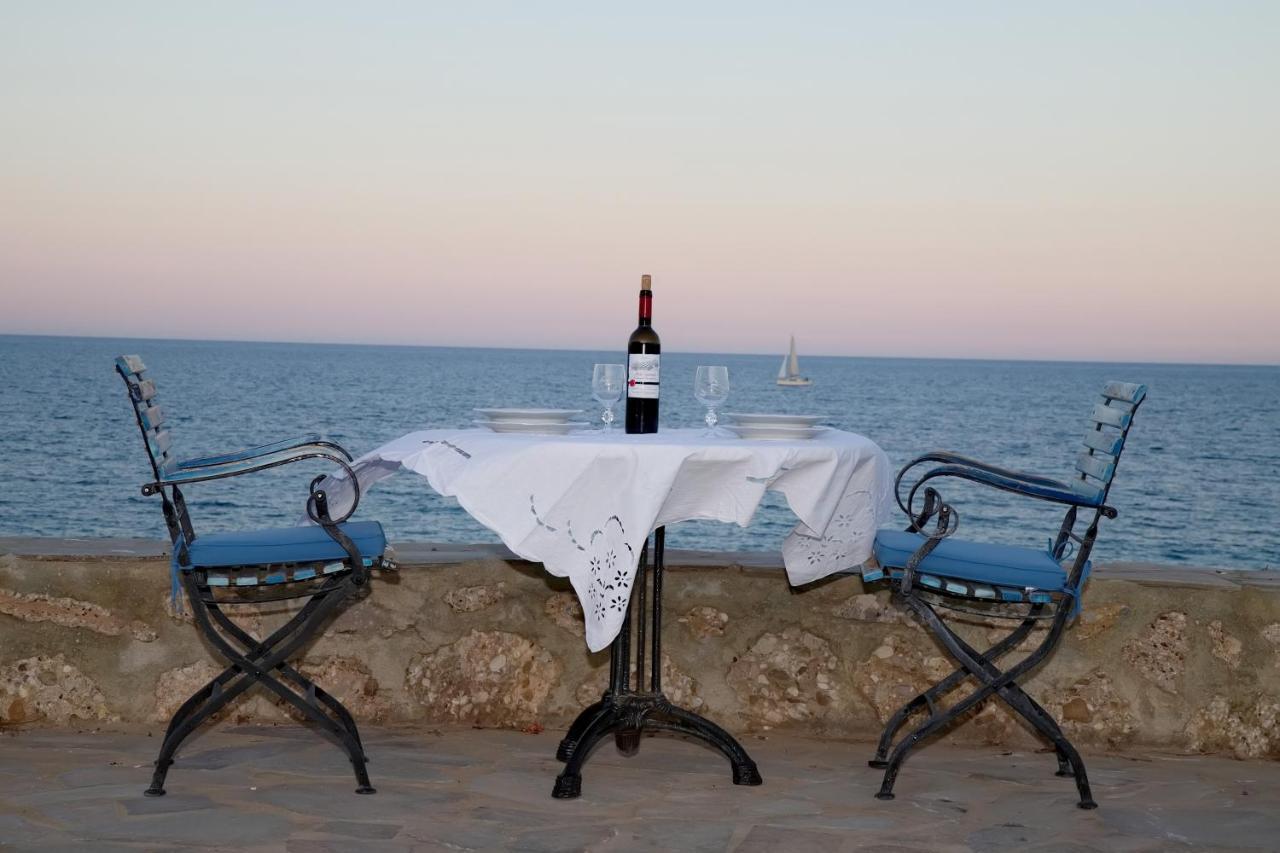 Aroura Homes 4Br Beachfront Villa Spetses Town Luaran gambar