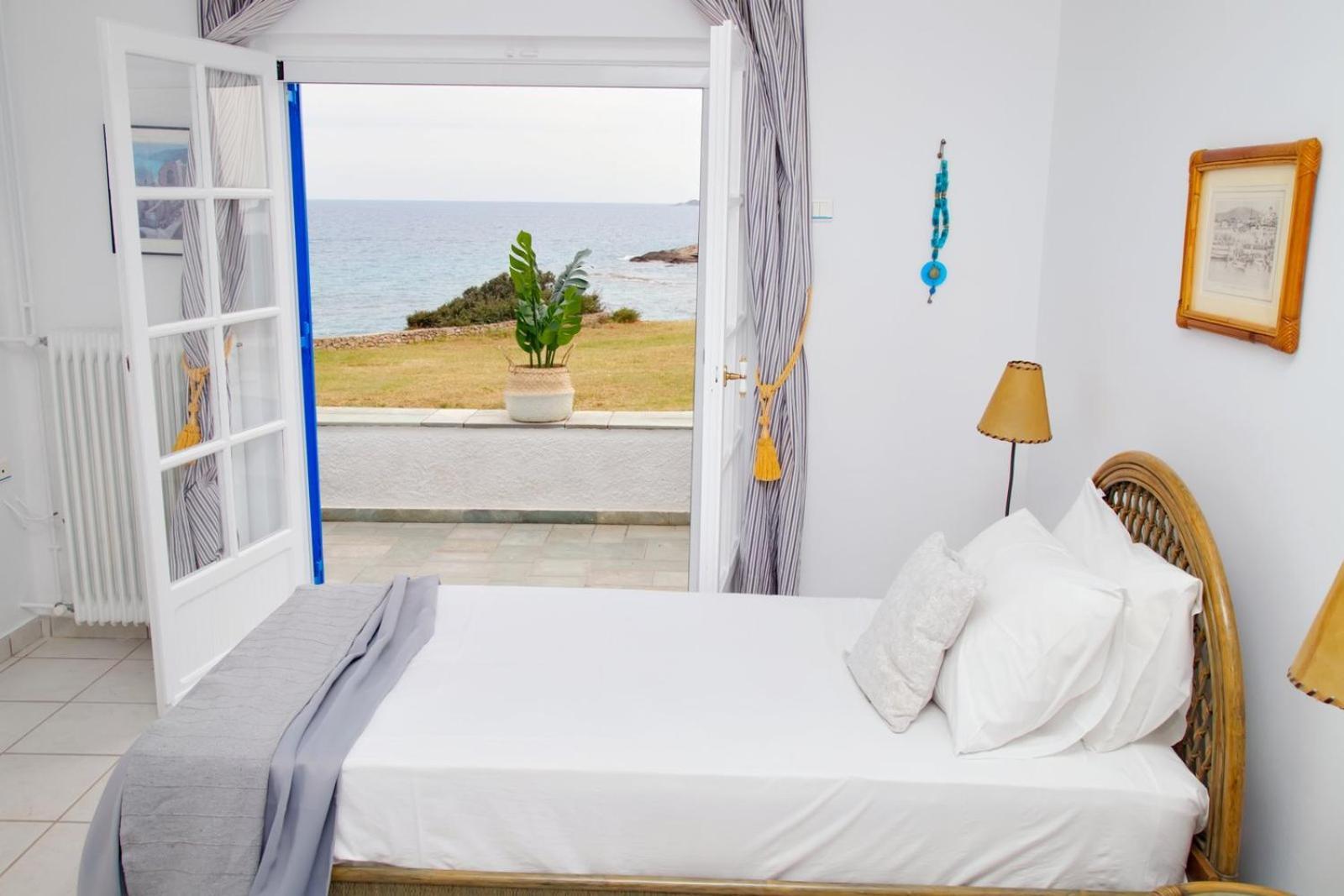 Aroura Homes 4Br Beachfront Villa Spetses Town Luaran gambar