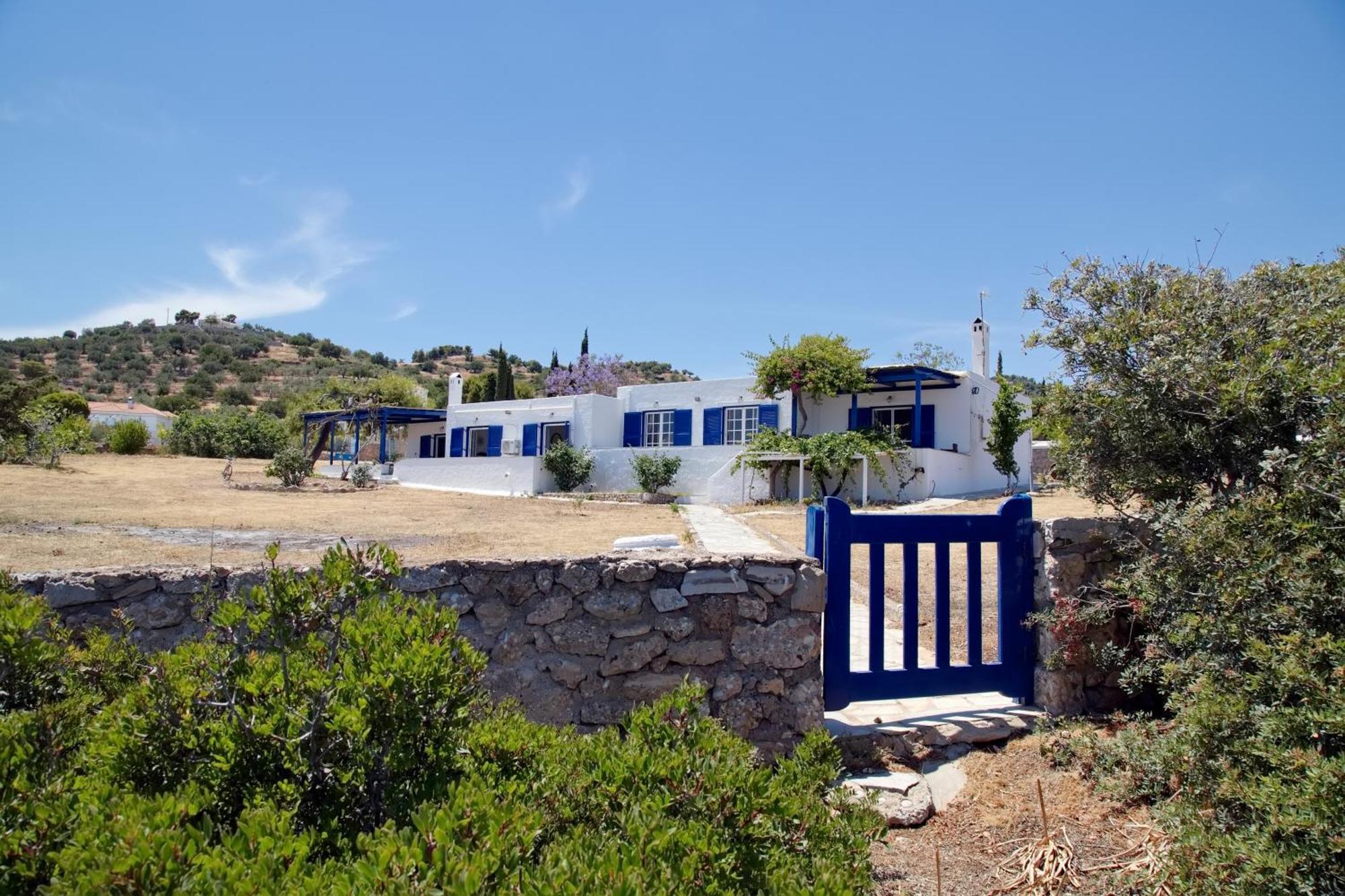 Aroura Homes 4Br Beachfront Villa Spetses Town Luaran gambar
