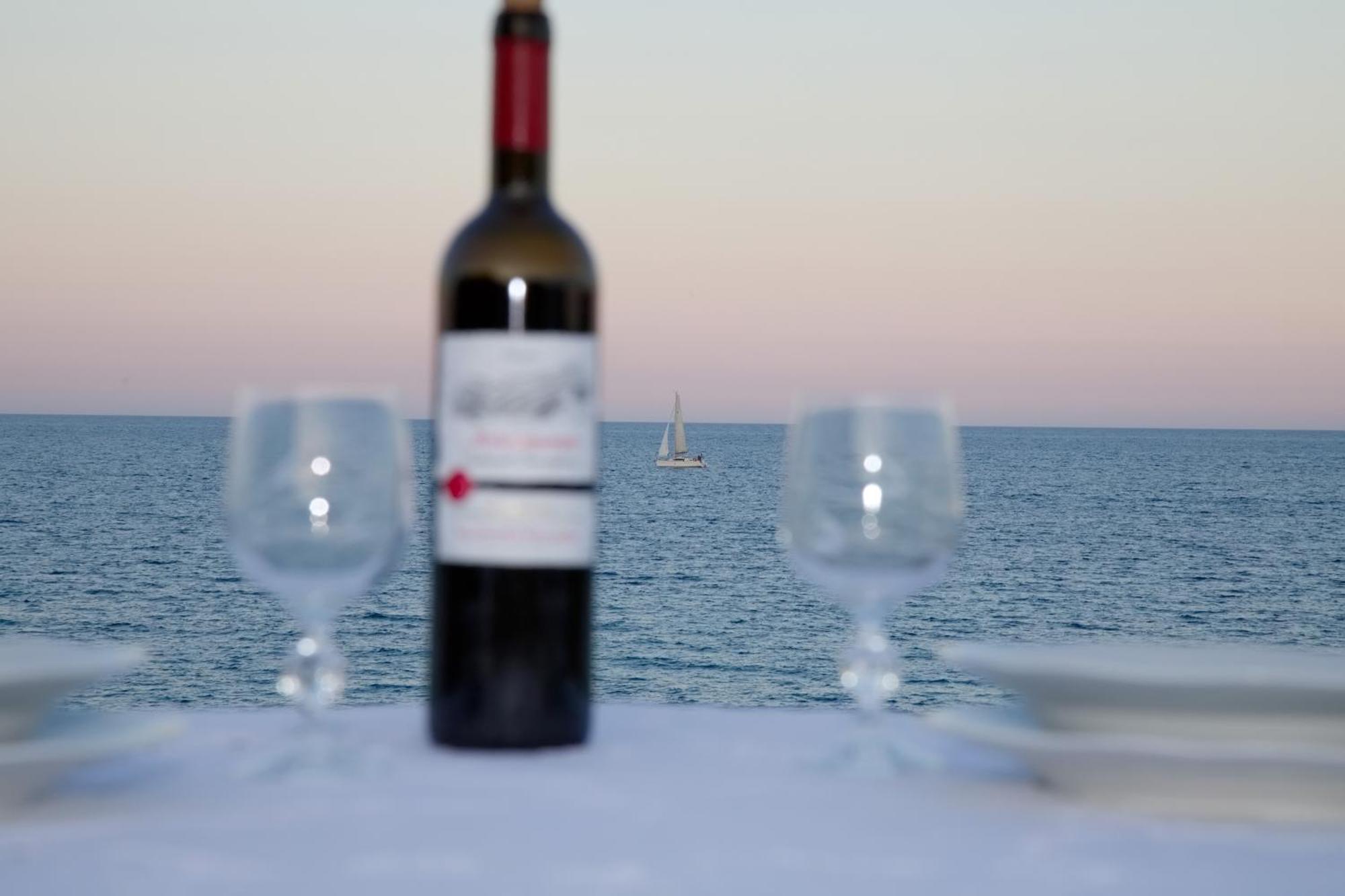 Aroura Homes 4Br Beachfront Villa Spetses Town Luaran gambar