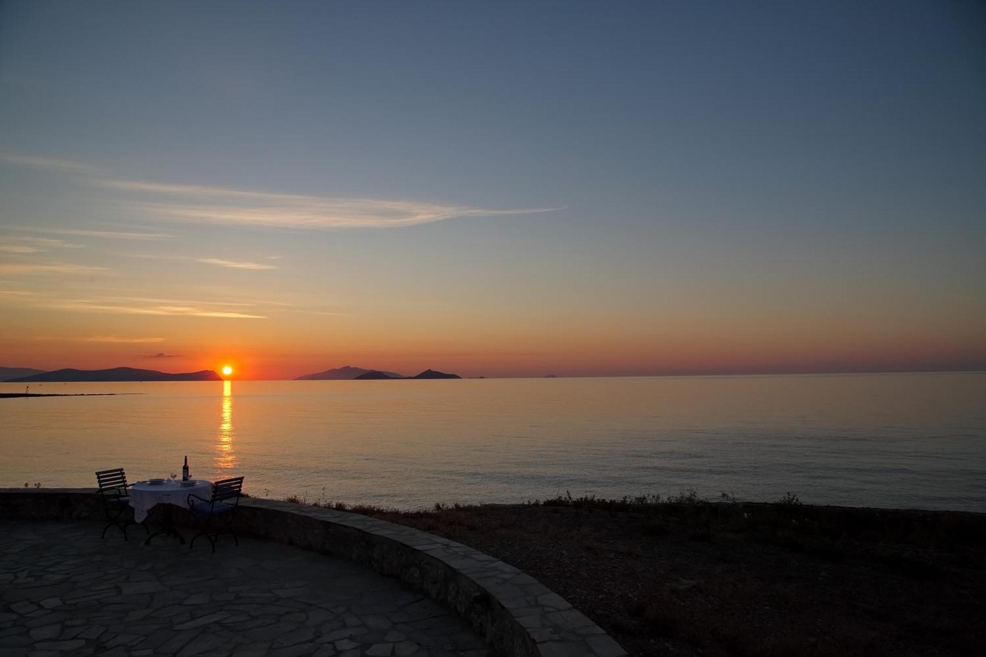 Aroura Homes 4Br Beachfront Villa Spetses Town Luaran gambar